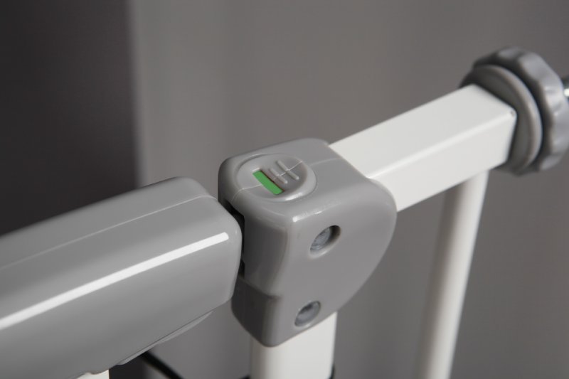 100% Auto-Close Dual Lock System